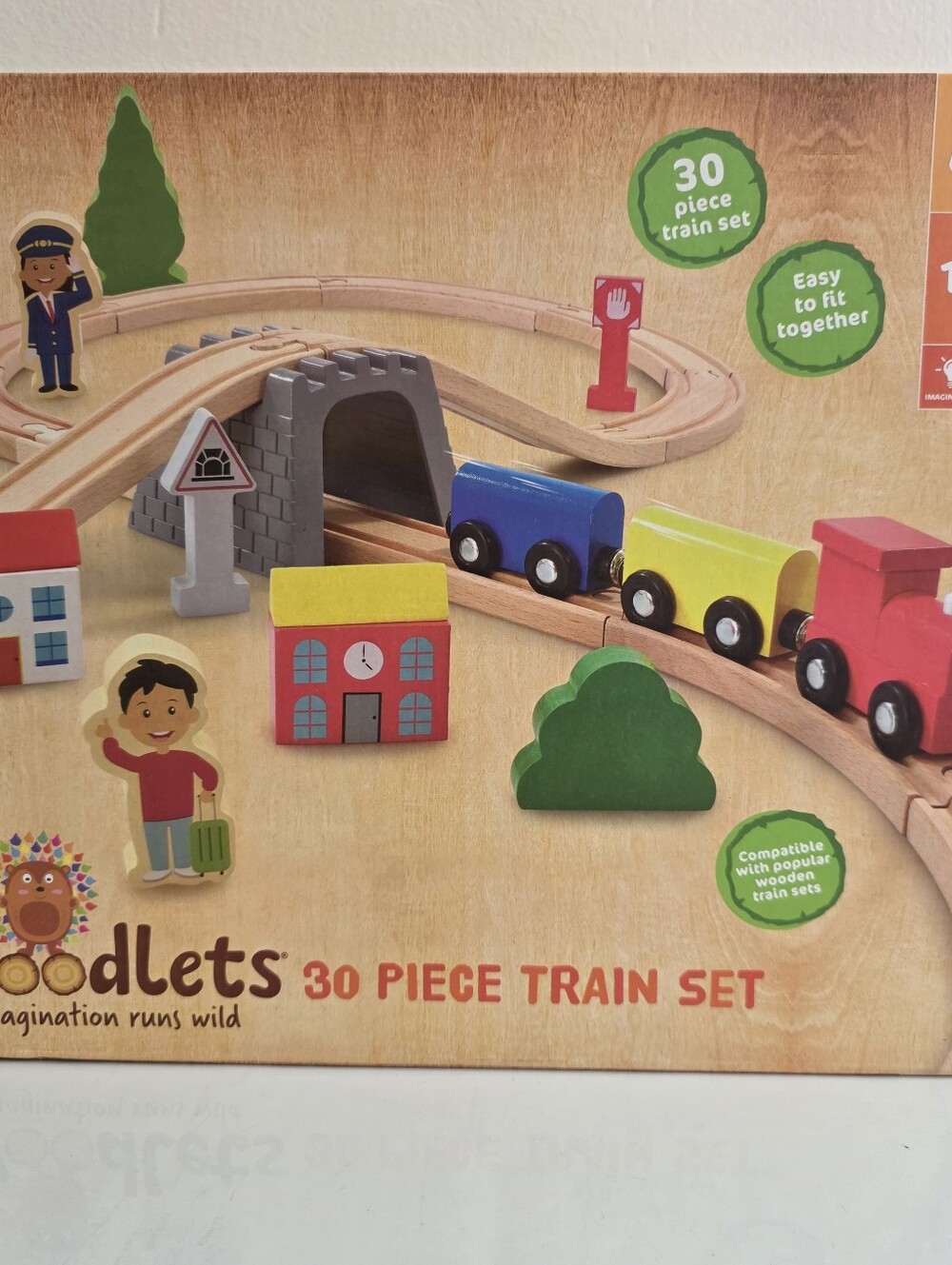 30 Piece Kids Wooden Train Set - Multicolor NEW.